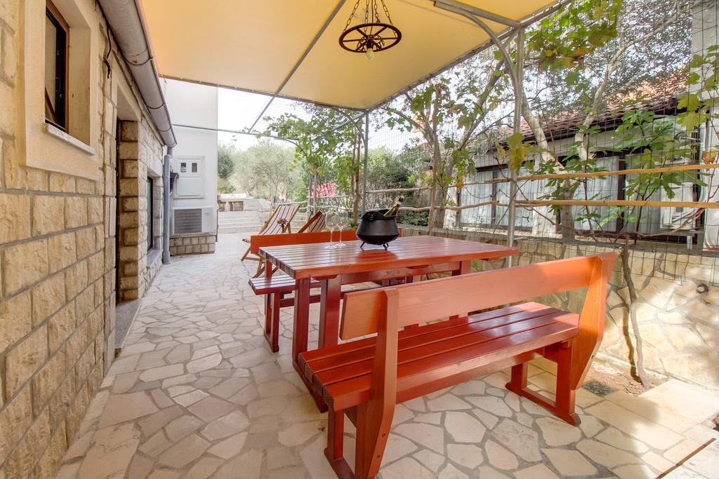 מאלי לוסיניי Apartments Franjo חדר תמונה
