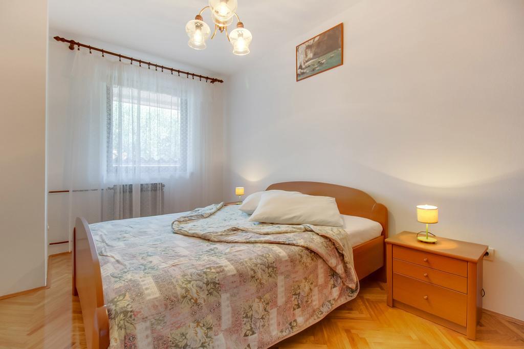 מאלי לוסיניי Apartments Franjo חדר תמונה