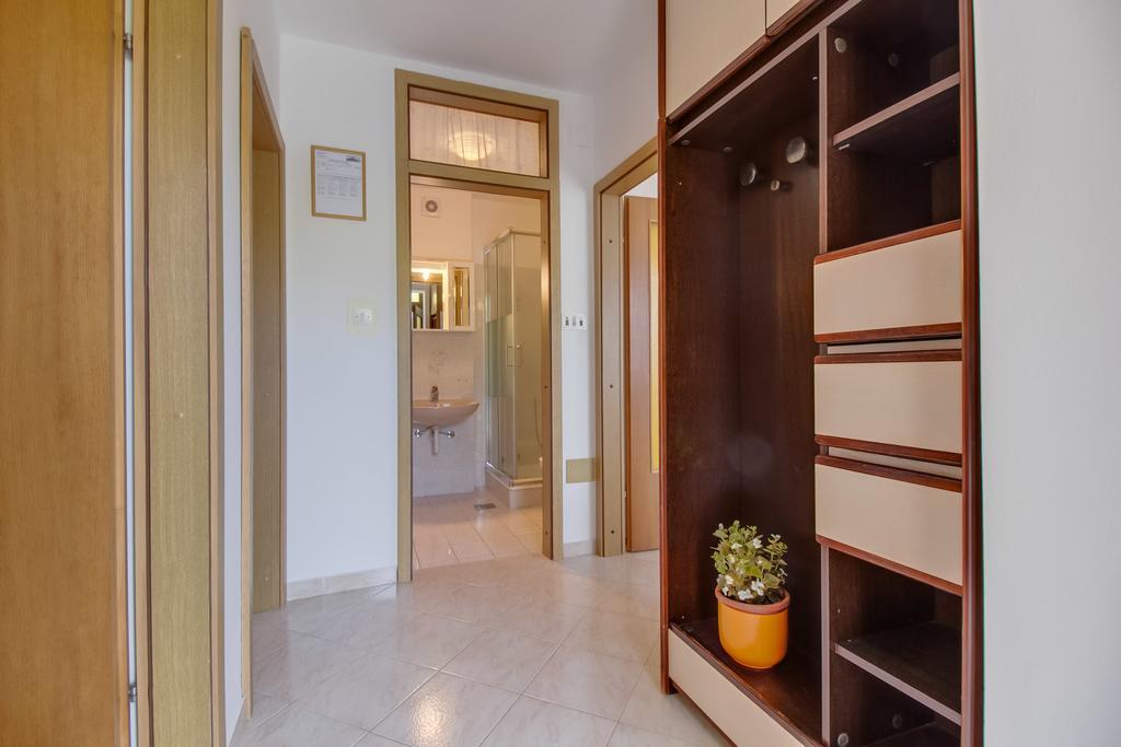 מאלי לוסיניי Apartments Franjo חדר תמונה