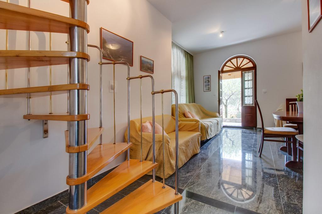 מאלי לוסיניי Apartments Franjo חדר תמונה