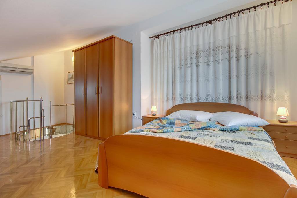 מאלי לוסיניי Apartments Franjo חדר תמונה